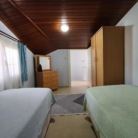 Vilă Triplex 5-1 *